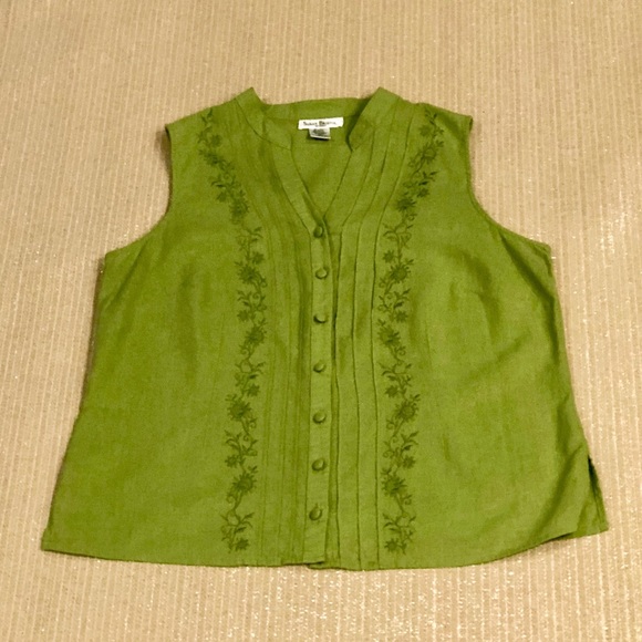 SOLD Susan Bristol Woman Linen Blend Top - Picture 7 of 8